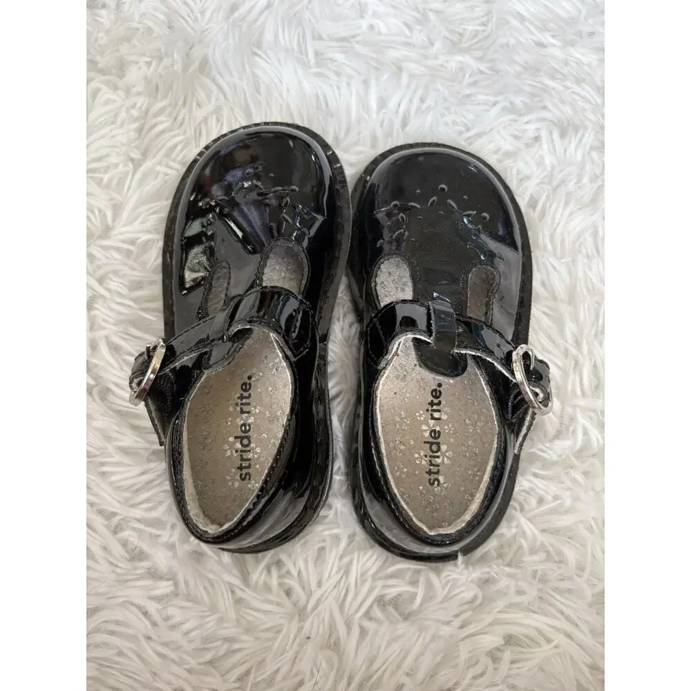 Stride Rite “Beatrix” Toddler 8 Black Shiny Vint Style Buckle Shoes. Exc. Cond